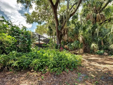 5026 Hanging Moss Lane Sarasota FL 34238
