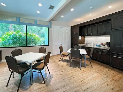 5026 Hanging Moss Lane Sarasota FL 34238