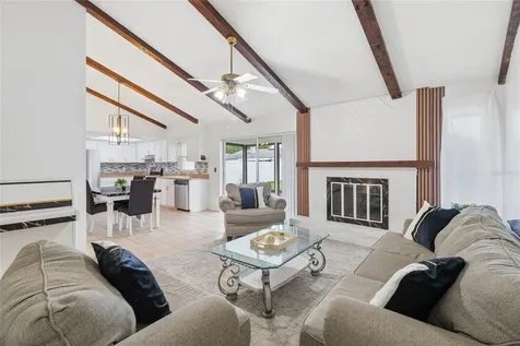 804 Centerwood Court Brandon FL 33511