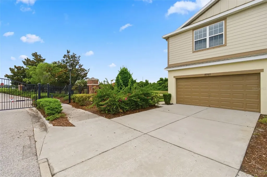 8961 Turnstone Haven Place Tampa FL 33619
