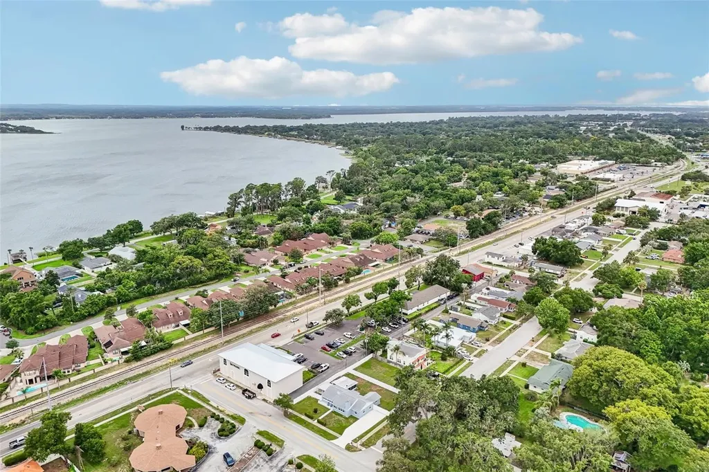 1211 Morningside Drive Mount Dora FL 32757