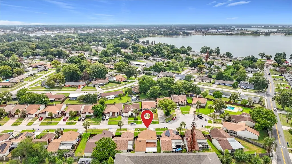 2115 Kings Crossing SW Winter Haven FL 33880