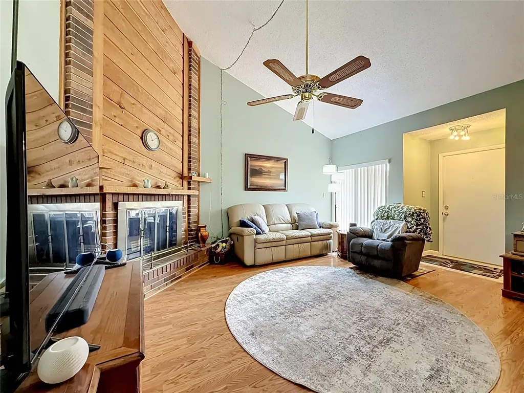 2115 Kings Crossing SW Winter Haven FL 33880