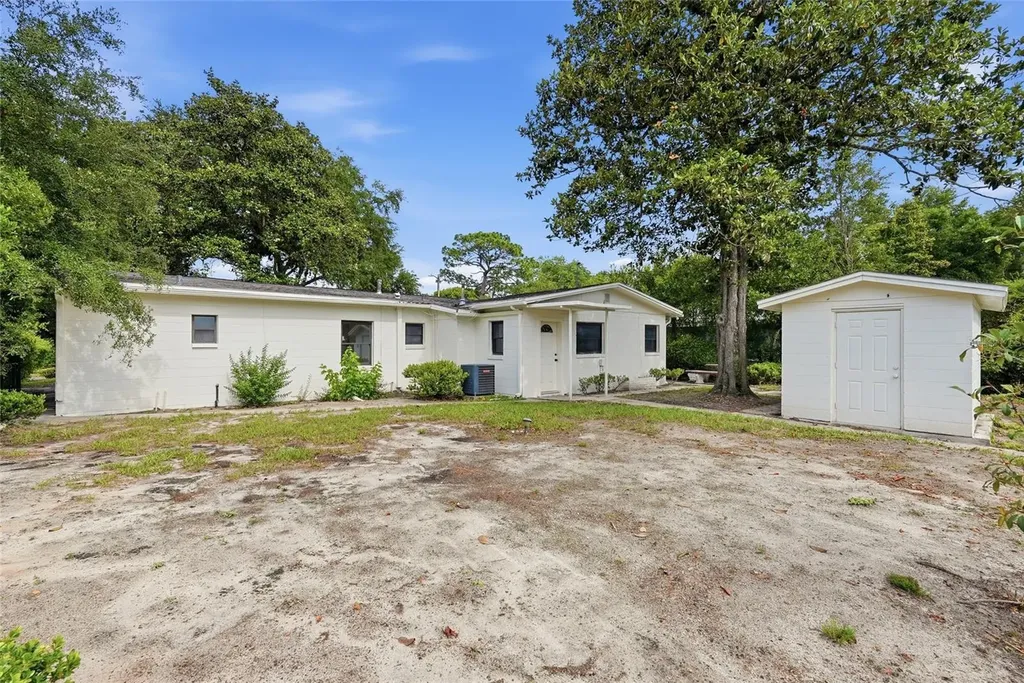 910 NE 24th Street Gainesville FL 32641