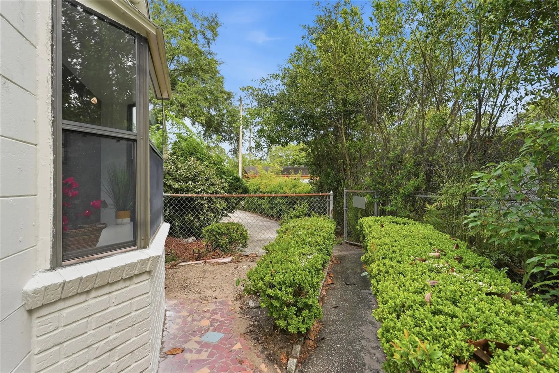 910 NE 24th Street Gainesville FL 32641