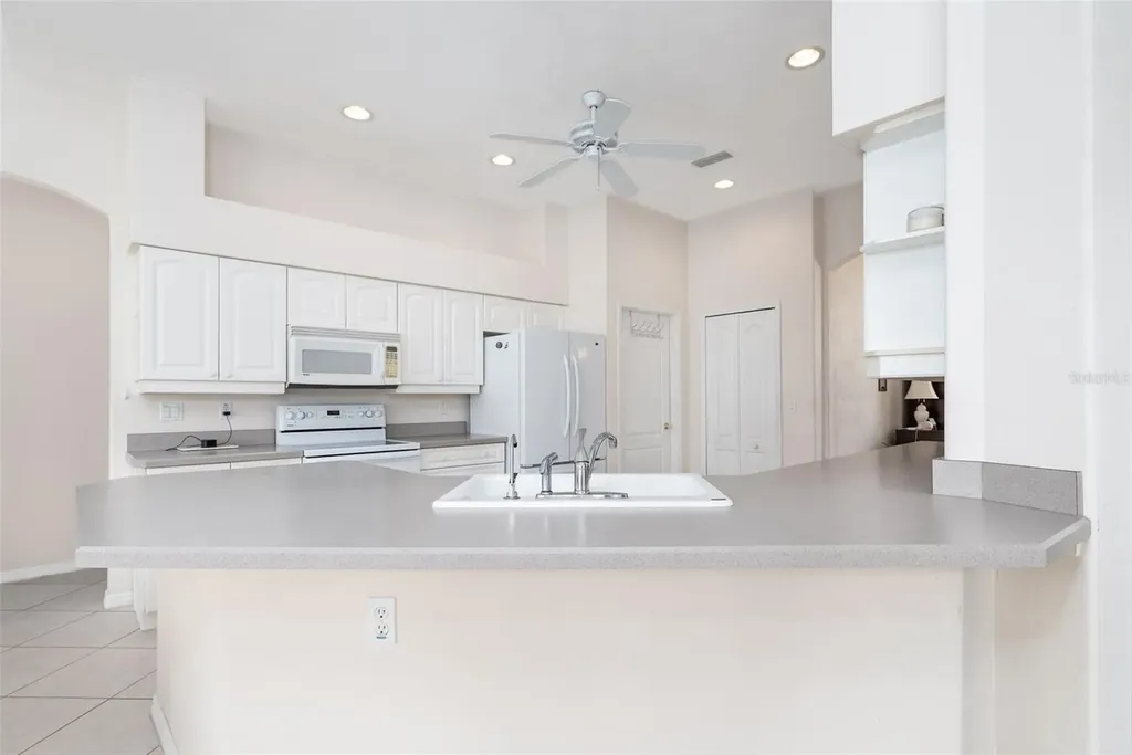 100 Paradise Valley Court Daytona Beach FL 32114