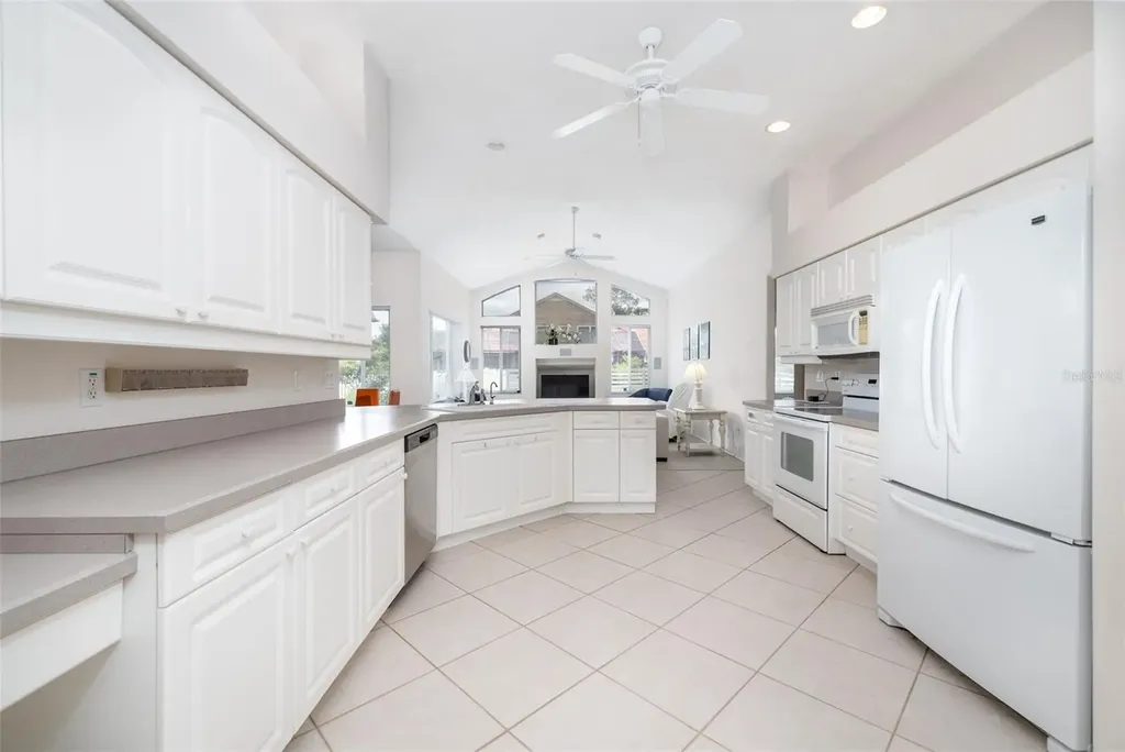 100 Paradise Valley Court Daytona Beach FL 32114