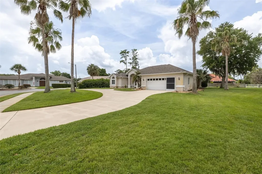 100 Paradise Valley Court Daytona Beach FL 32114
