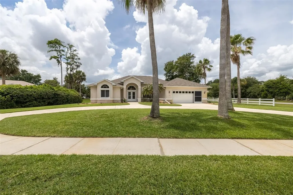 100 Paradise Valley Court Daytona Beach FL 32114