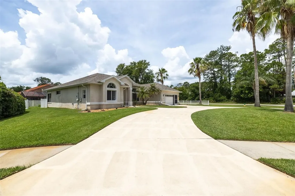 100 Paradise Valley Court Daytona Beach FL 32114