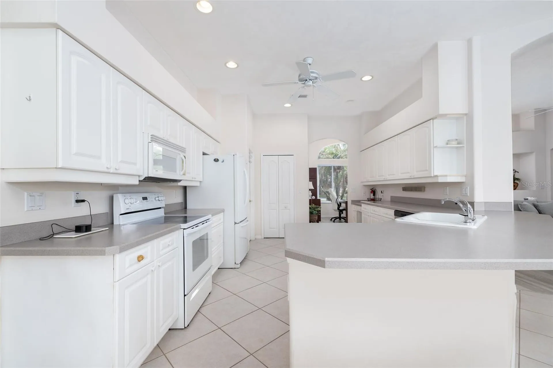 100 Paradise Valley Court Daytona Beach FL 32114