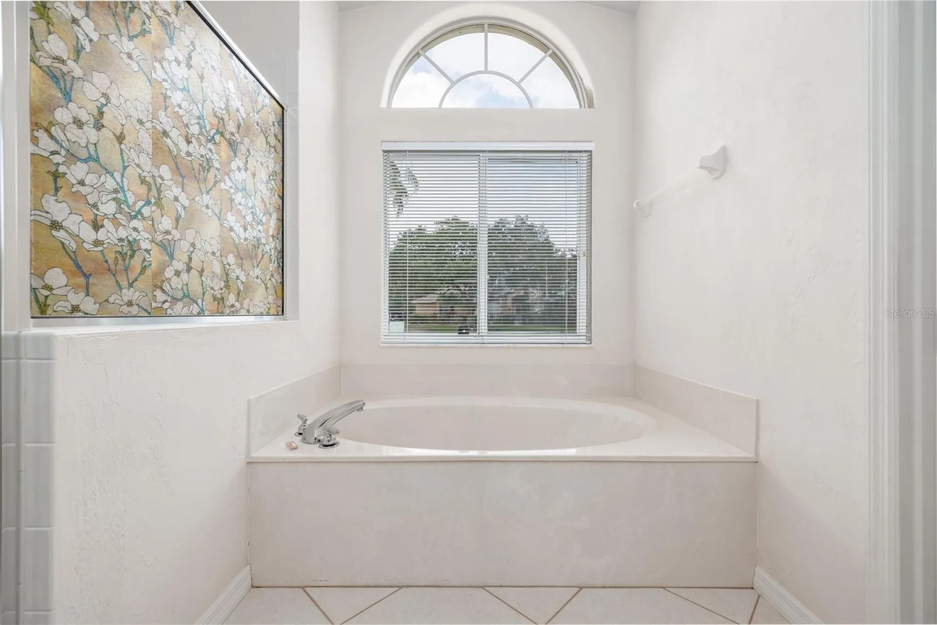 100 Paradise Valley Court Daytona Beach FL 32114