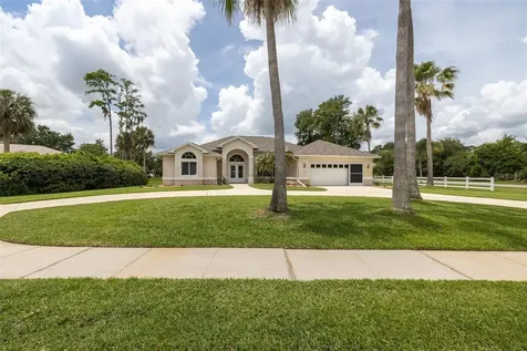 100 Paradise Valley Court Daytona Beach FL 32114