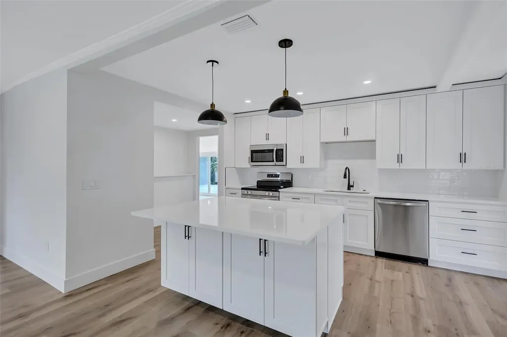 2647 Sydelle Street Sarasota FL 34237