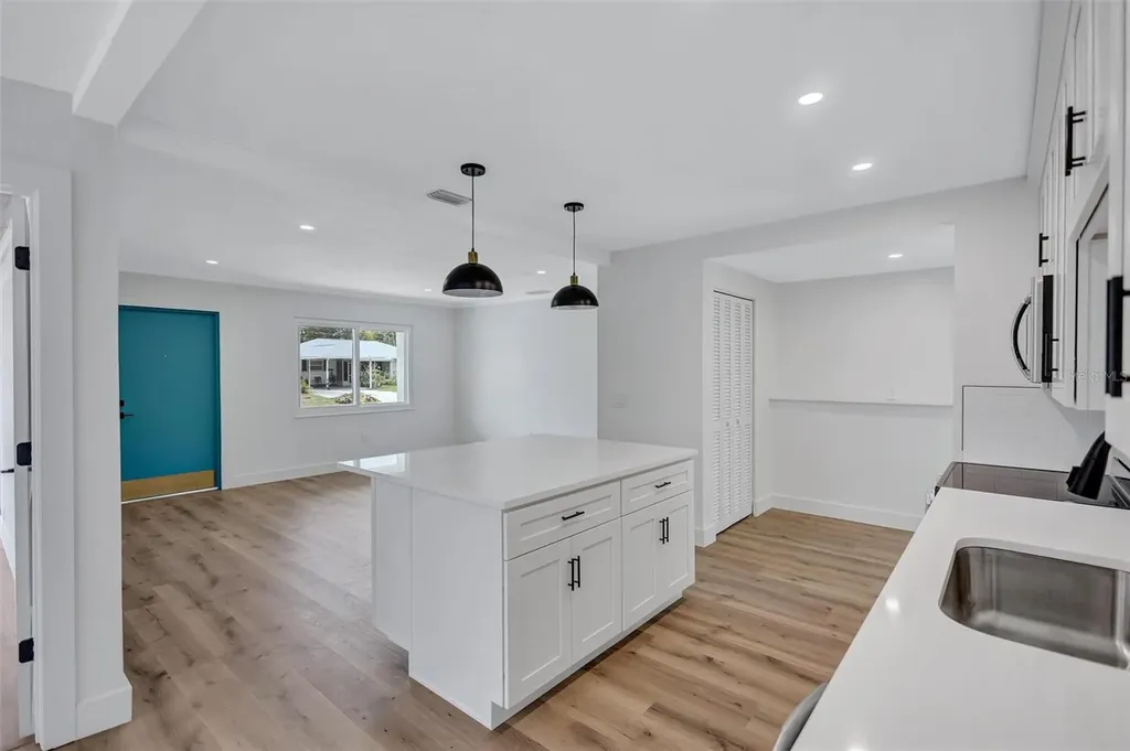 2647 Sydelle Street Sarasota FL 34237