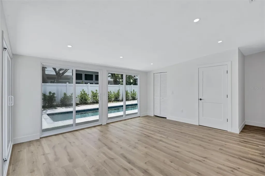2647 Sydelle Street Sarasota FL 34237