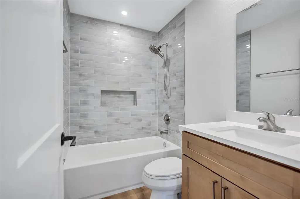 2647 Sydelle Street Sarasota FL 34237