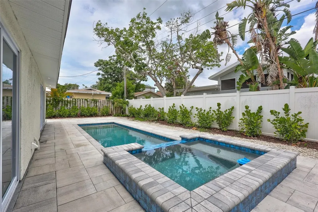 2647 Sydelle Street Sarasota FL 34237