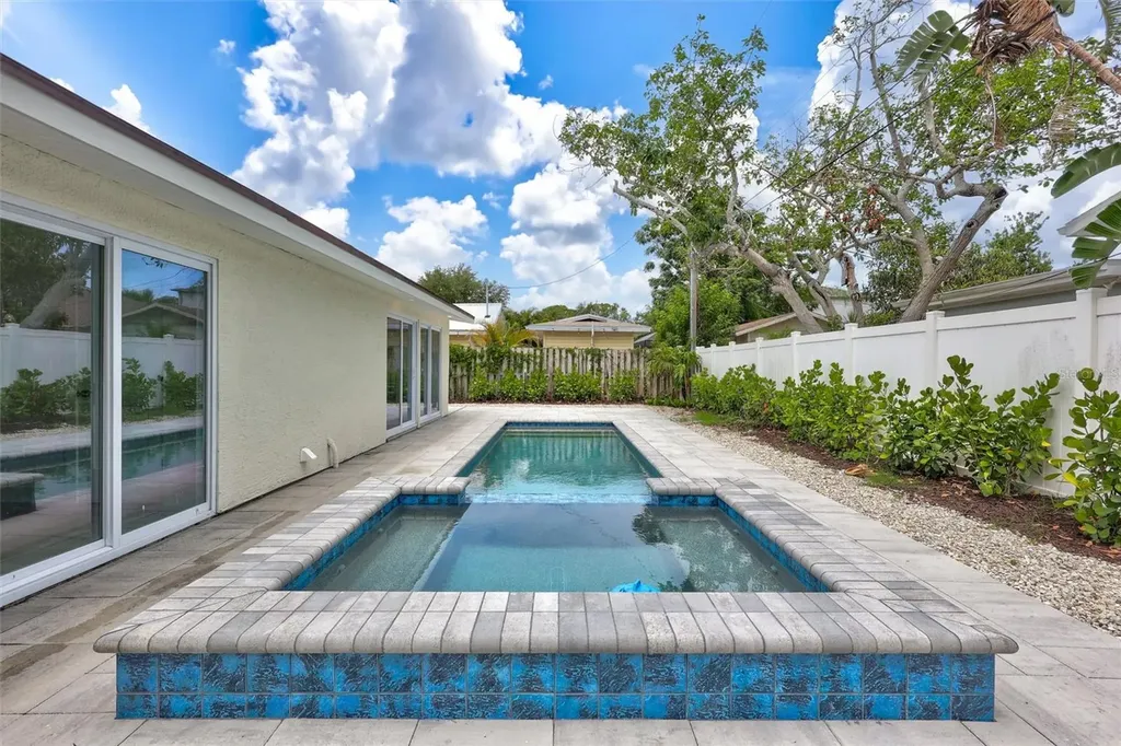 2647 Sydelle Street Sarasota FL 34237