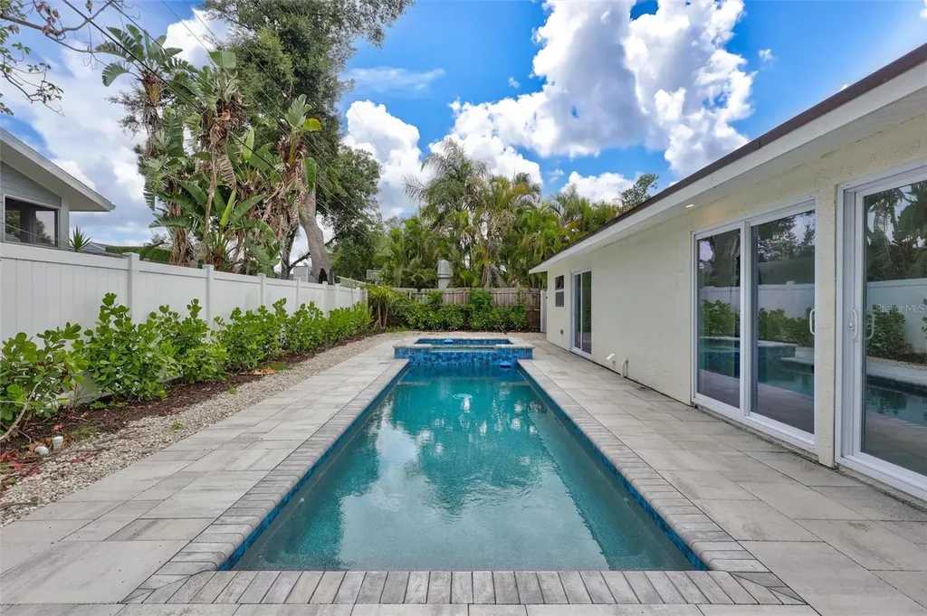 2647 Sydelle Street Sarasota FL 34237