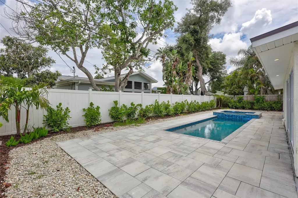 2647 Sydelle Street Sarasota FL 34237