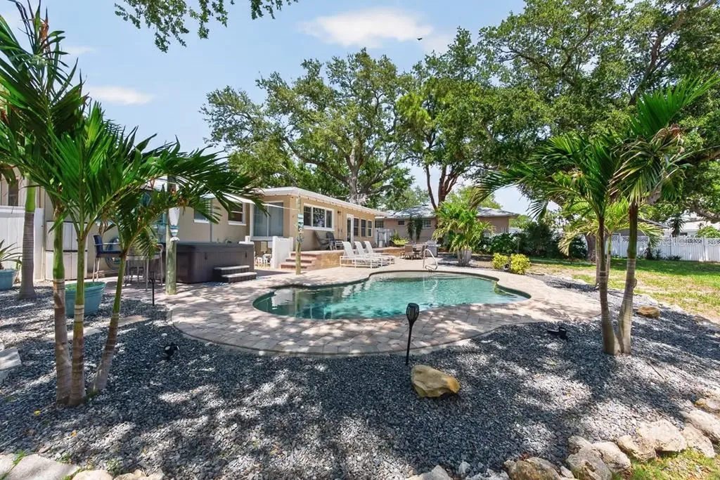14728 Bay Drive Largo FL 33774
