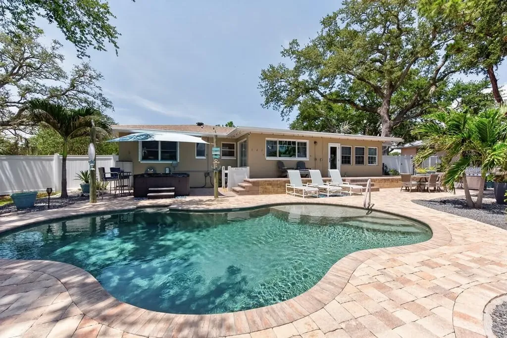 14728 Bay Drive Largo FL 33774
