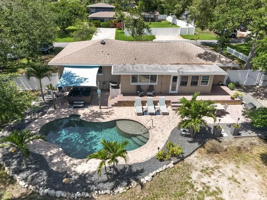 14728 Bay Drive Largo FL 33774