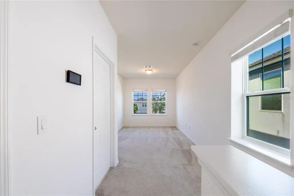 2247 White Feather Loop Oakland FL 34760