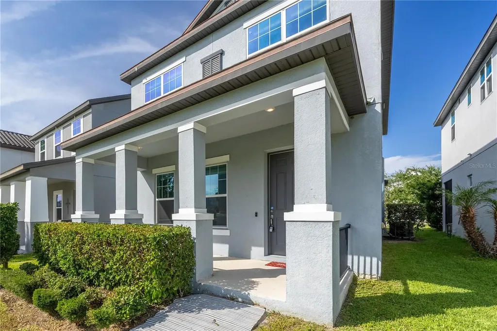 2247 White Feather Loop Oakland FL 34760