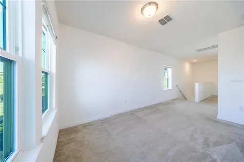 2247 White Feather Loop Oakland FL 34760