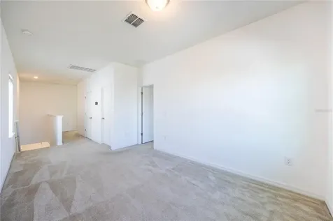 2247 White Feather Loop Oakland FL 34760