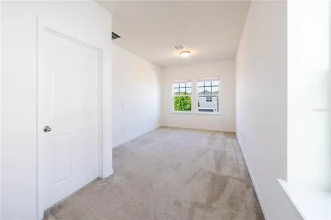 2247 White Feather Loop Oakland FL 34760