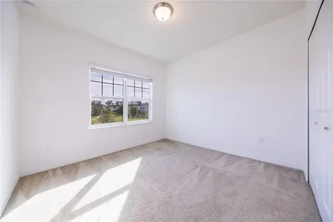 2247 White Feather Loop Oakland FL 34760
