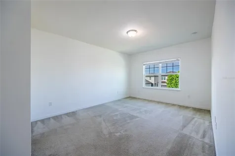 2247 White Feather Loop Oakland FL 34760