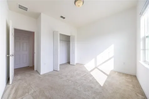 2247 White Feather Loop Oakland FL 34760