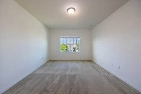 2247 White Feather Loop Oakland FL 34760