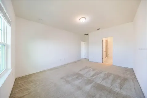 2247 White Feather Loop Oakland FL 34760