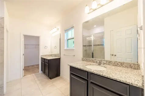 2247 White Feather Loop Oakland FL 34760