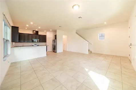2247 White Feather Loop Oakland FL 34760