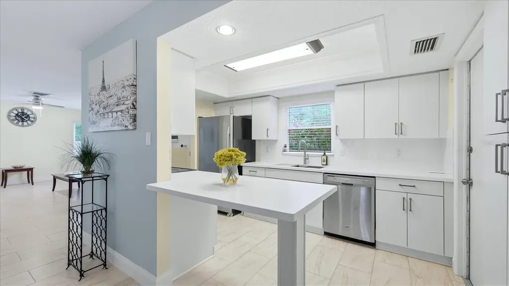 6233 Rockefeller Avenue Sarasota FL 34231