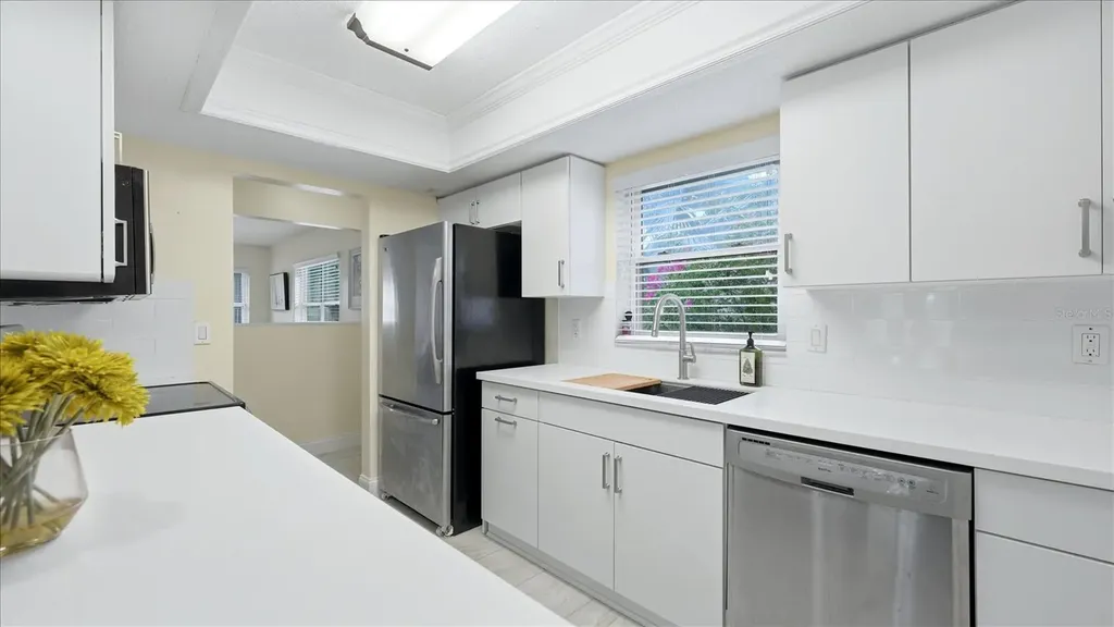 6233 Rockefeller Avenue Sarasota FL 34231