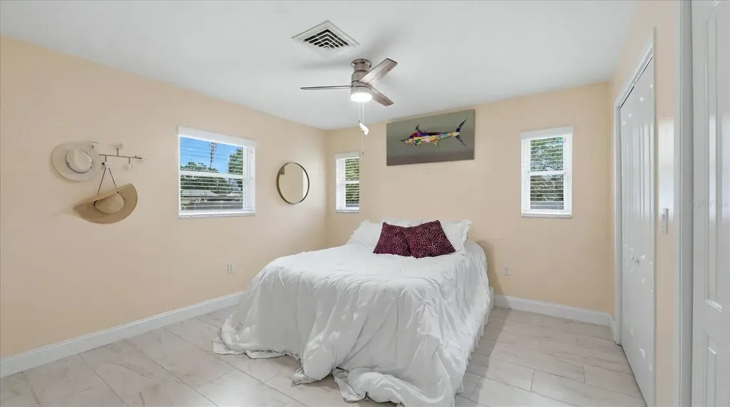 6233 Rockefeller Avenue Sarasota FL 34231
