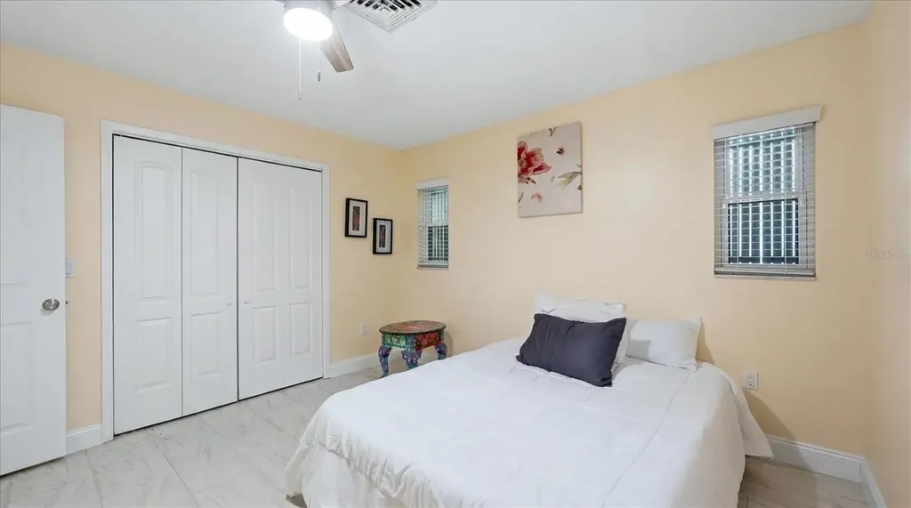 6233 Rockefeller Avenue Sarasota FL 34231