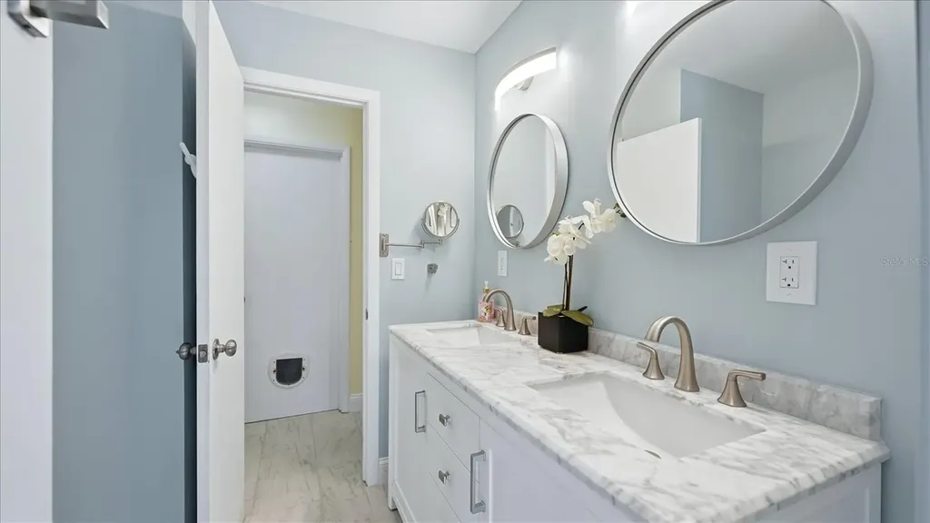 6233 Rockefeller Avenue Sarasota FL 34231