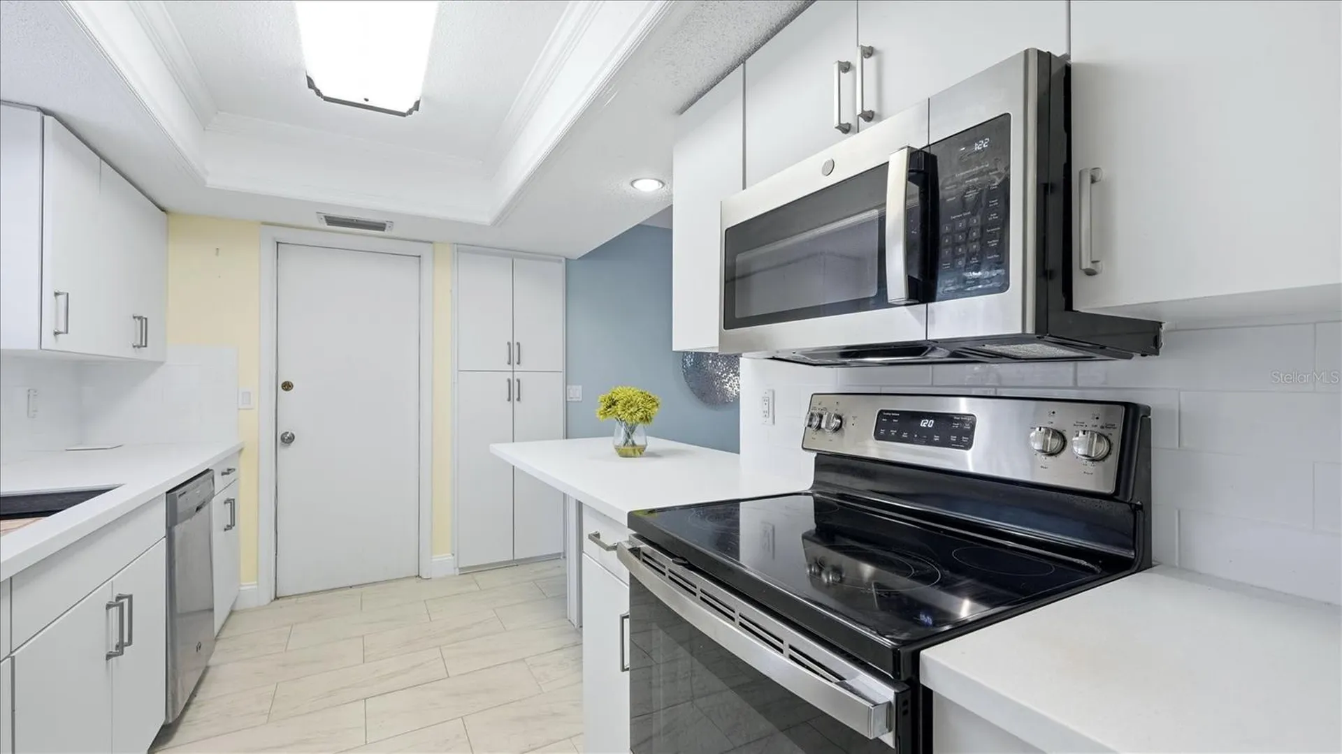 6233 Rockefeller Avenue Sarasota FL 34231