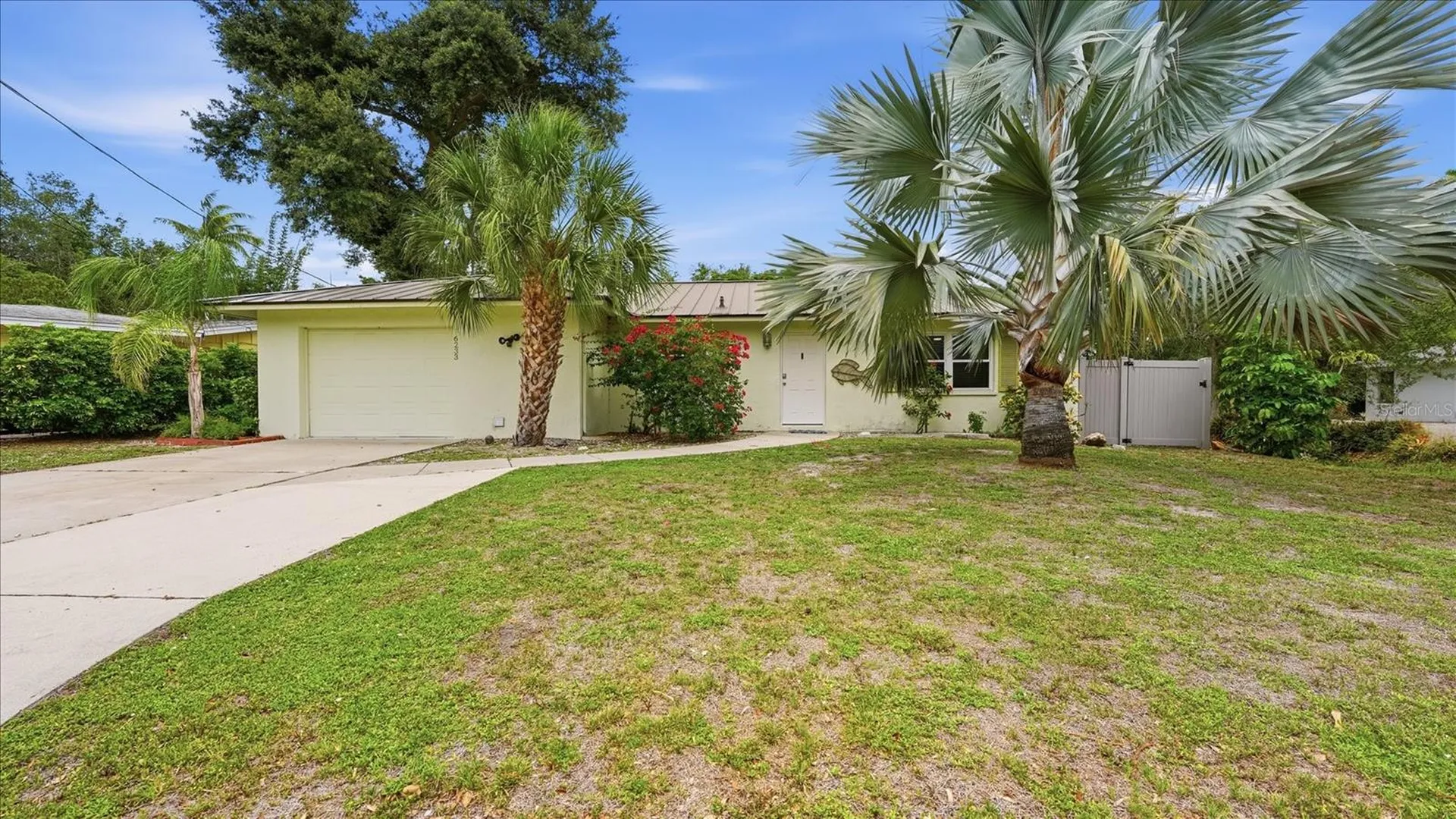 6233 Rockefeller Avenue Sarasota FL 34231