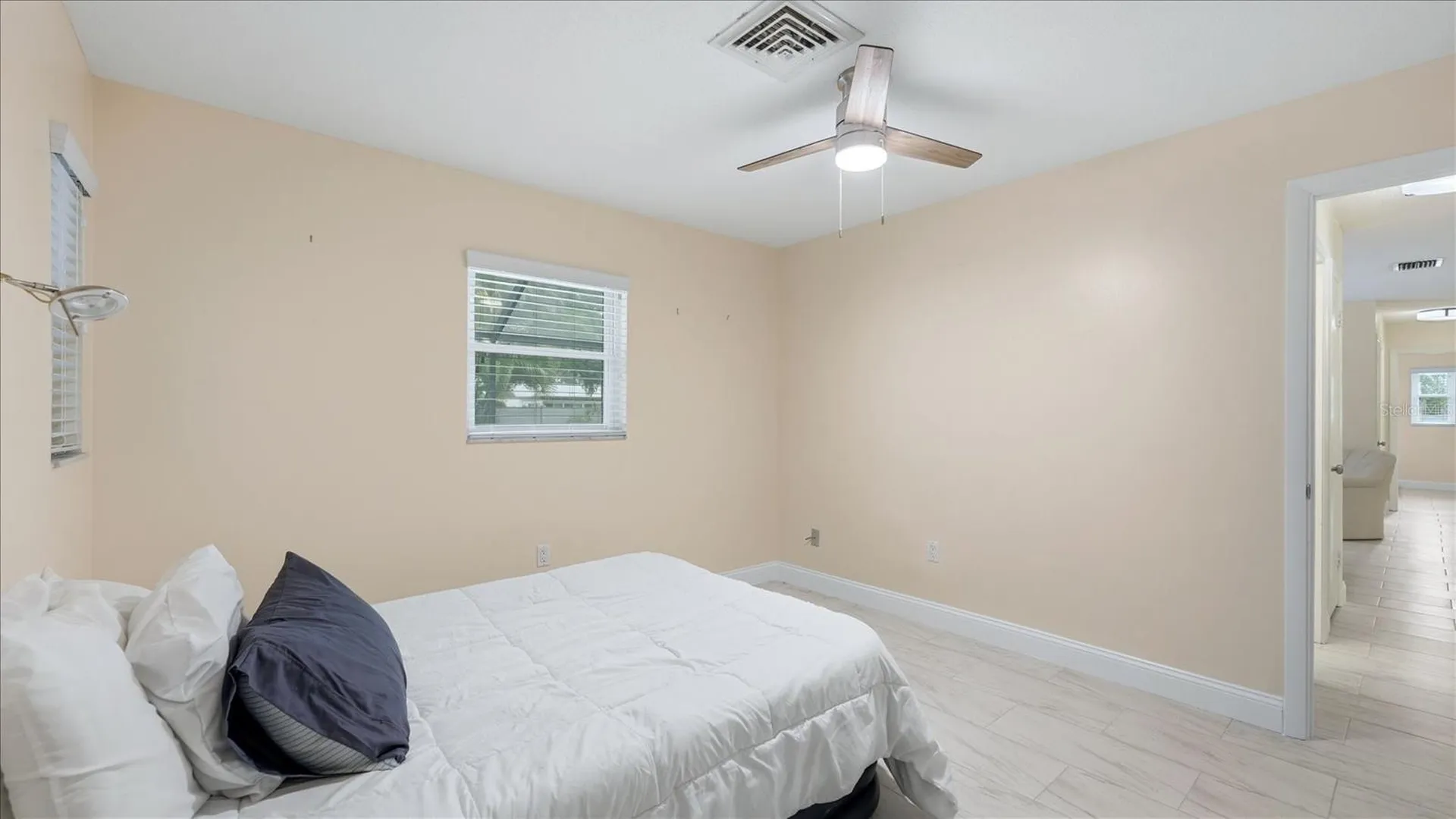 6233 Rockefeller Avenue Sarasota FL 34231