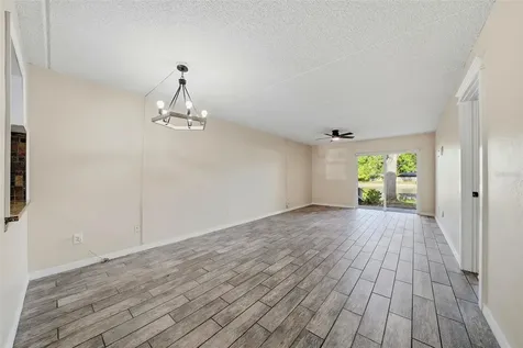3821 N Oak Drive Tampa FL 33611