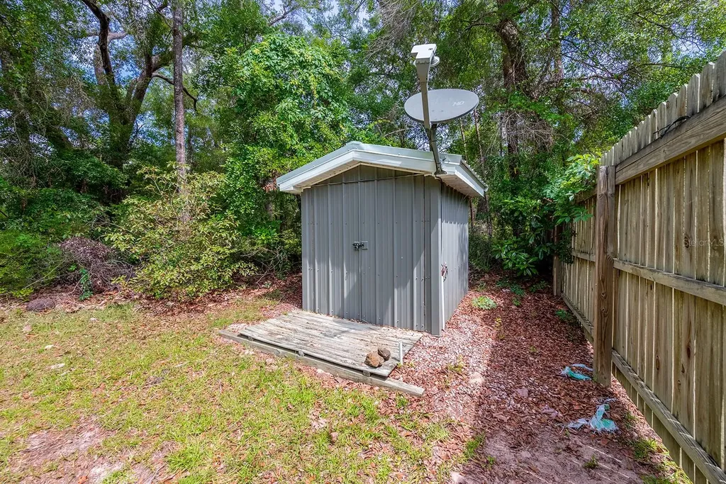225 NE 543rd Avenue Old Town FL 32680